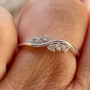 New Sterling Silver clear CZ stones Ring size 6